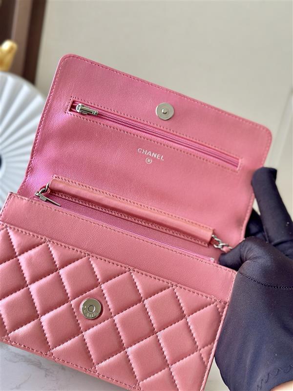 2026127215432604 570